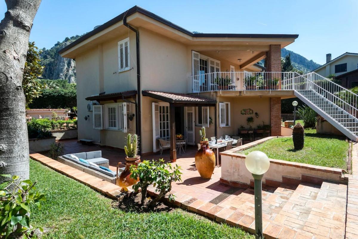 Donna Amalia Villa In Mondello Palerme Extérieur photo